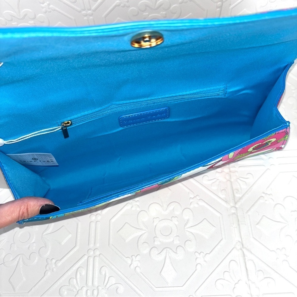NWT Trina Turk Floral Print Clutch - Picture 6 of 9